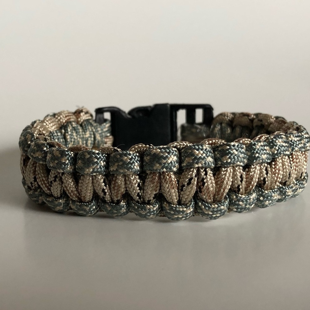 Veteran paracord bracelets